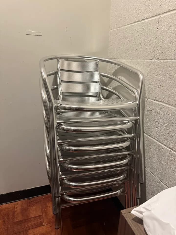 의자
					가구
					세리토스