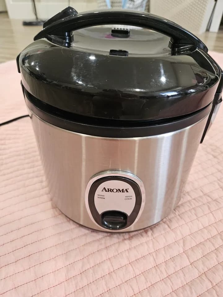 전기밥솥, 라디에이터, 가습기 각 15불
					전자/가전
					La 파머스마켓 근처