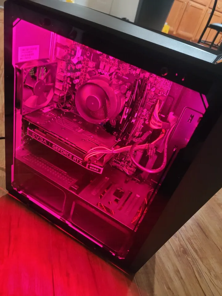 컴퓨터/게이밍 PC 팔아요.
					전자/가전
					Los Angeles