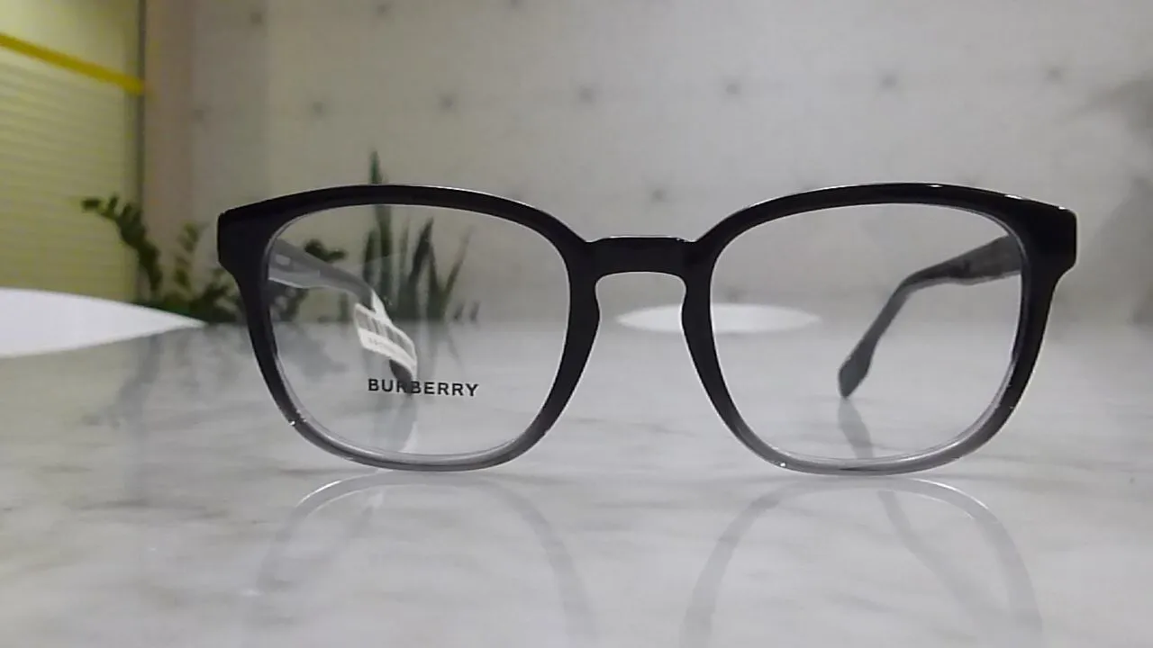 NEW-이태리-버버리-BLACK-CLEAR-안 경 테
					의류/패션
					Los Angeles