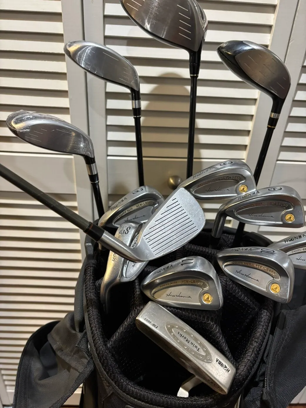 왼손잡이 Lefty HONMA GOLF LB-280 4star 24K gold
					운동/건강
					Los Angeles