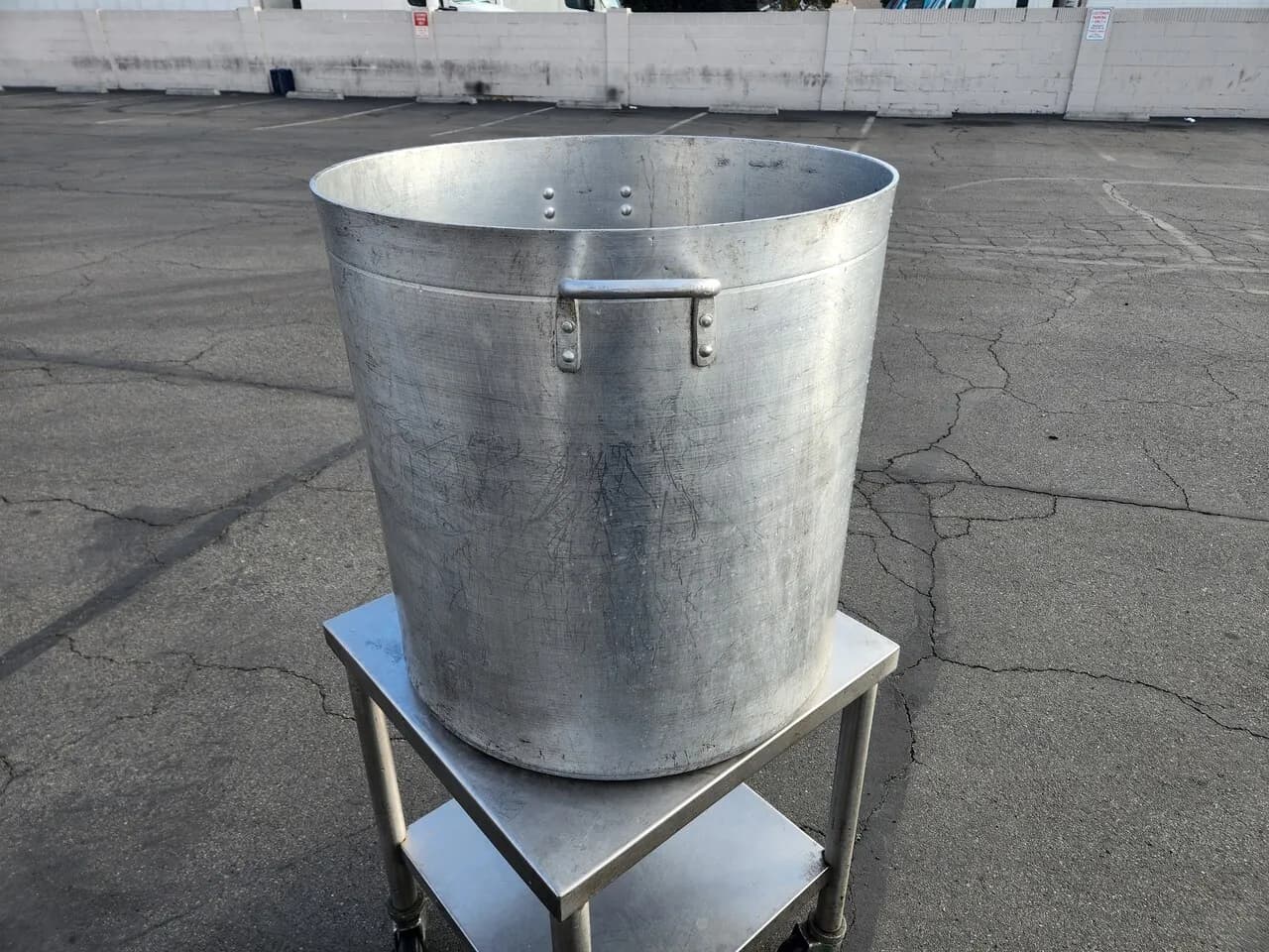 대형 알루미늄 냄비 , 주걱 및 국자 식당/ 교회/ 업소용 커머셜
					무빙세일
					Los Angeles