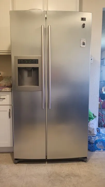 LG 양문형냉장고 100불에 드립니다.
					무빙세일
					Cypress