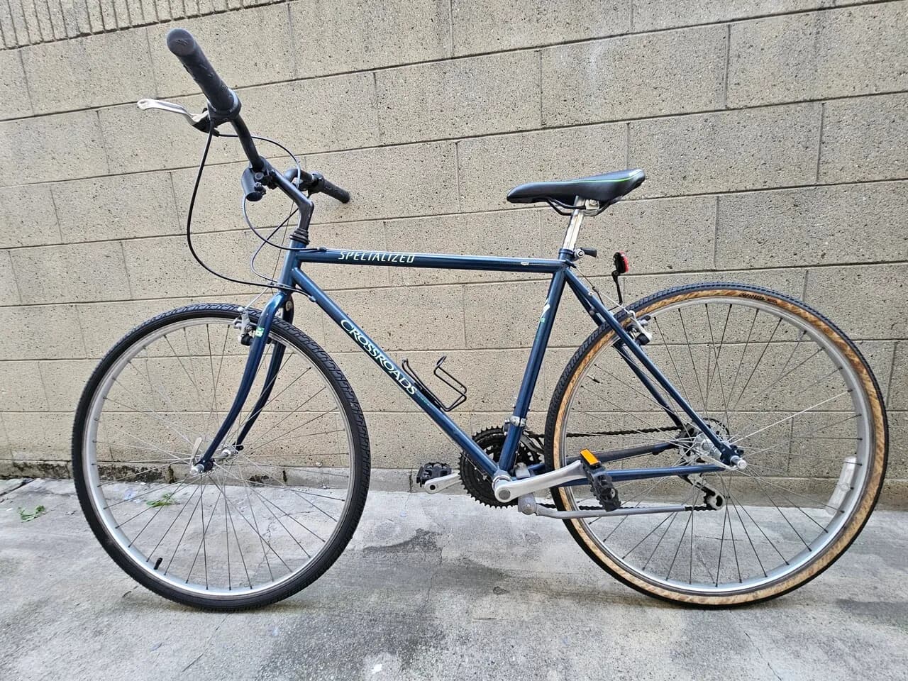 자전거 팝니다.
					무빙세일
					Cypress