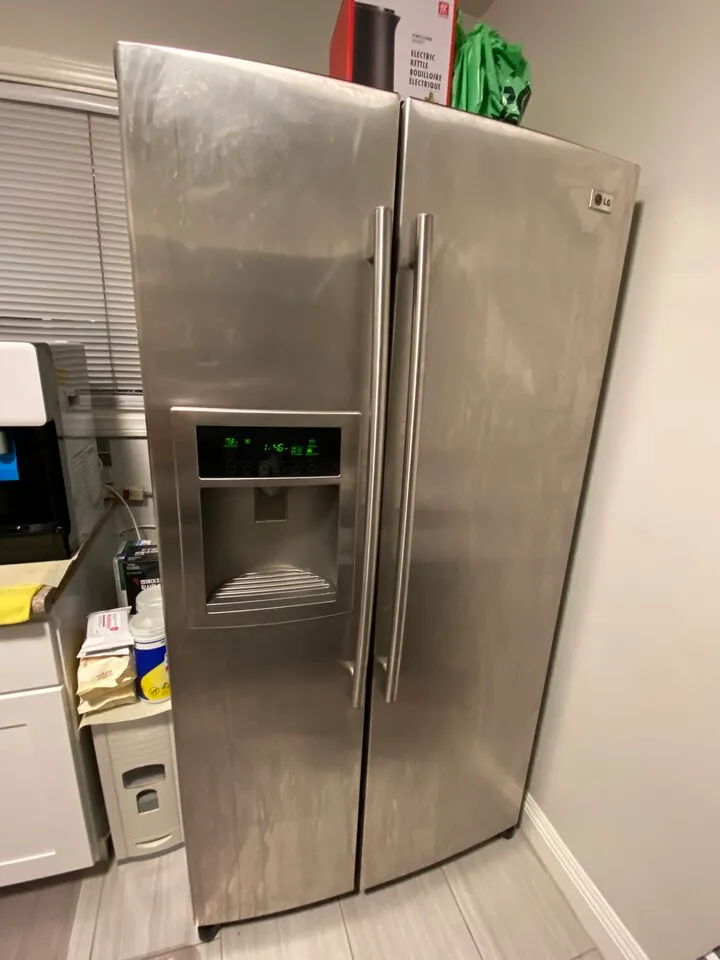 LG 양문형 냉장고 팝니다
					무빙세일
					엘에이