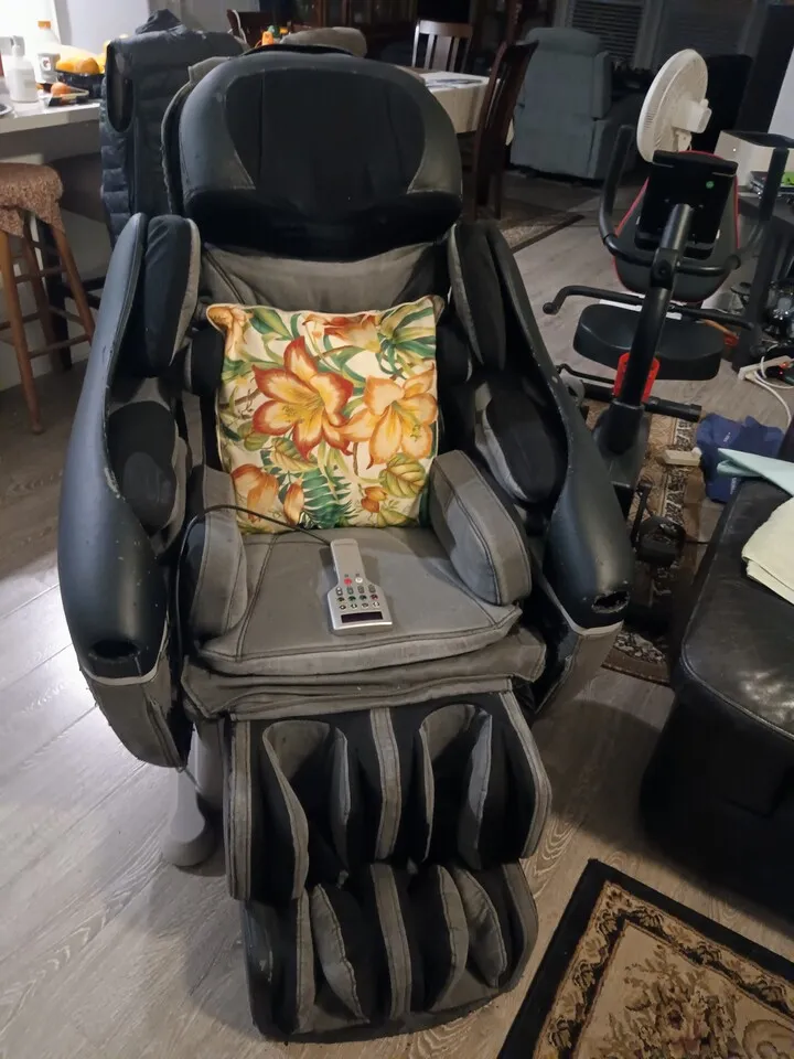 Massage chair
					운동/건강
					Carson