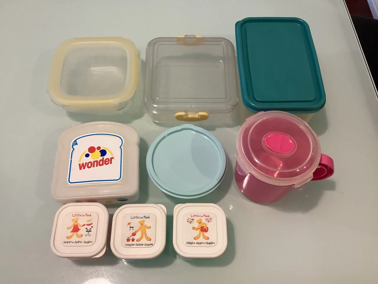 Lots of containers ( 사진에 있는 전부 10불에 팝니다)
					무빙세일
					한인타운