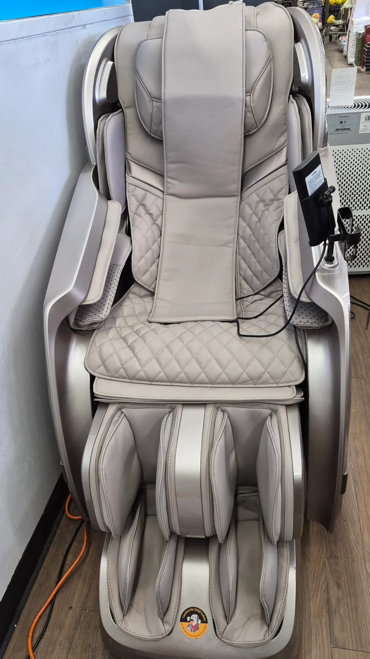 쿠쿠 4D맛서지체어
					무빙세일
					오렌지카운티