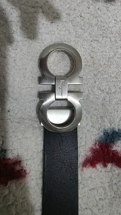 ferragamo 벨트 버클 팔아요
					의류/패션
					LA