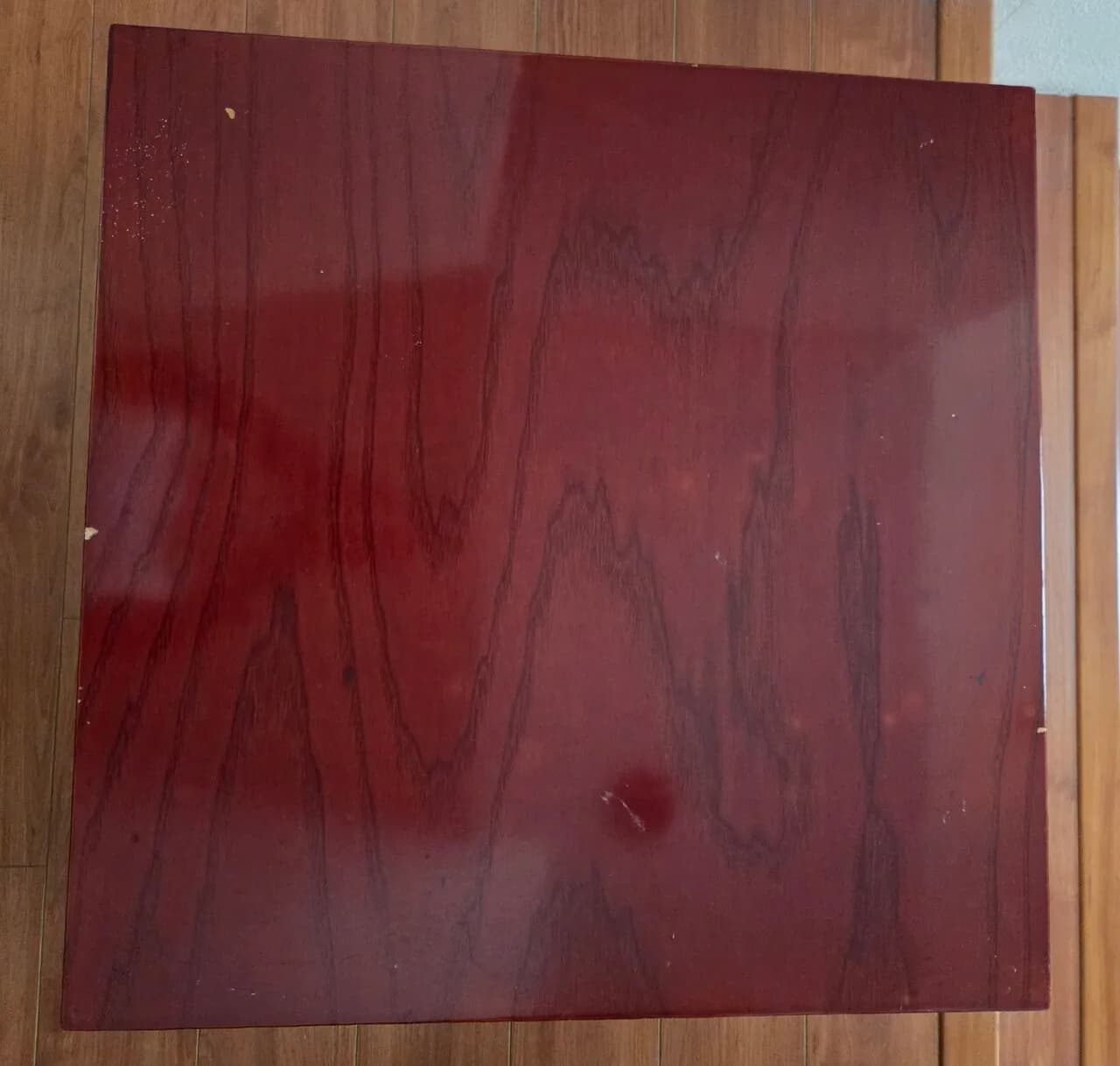 정사각 나무 상
					기타
					가디나