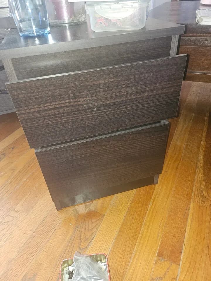 아이키아 서랍장
					가구
					Los Angeles