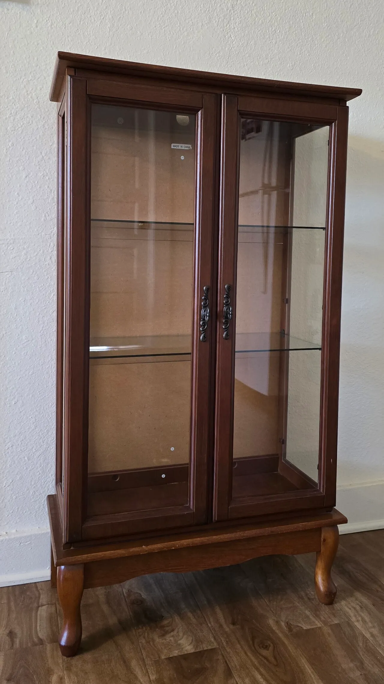 수납장식장 (1F 2F 3.7F)
					무빙세일
					Los Angeles