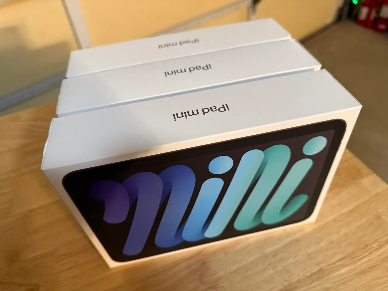 아이패드 미니 (A17PRO) 미개봉 새제품 입니다
					전자/가전
					La,oc