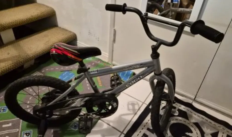 16인치 어린이 자전거(보조바퀴도 있어요) 토랜스픽업
					무빙세일
					토랜스