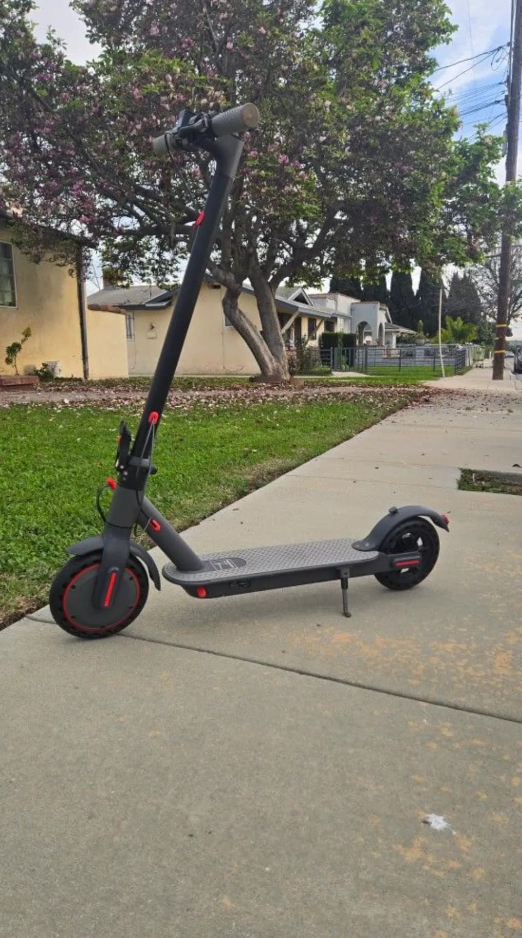 급히 처분 전동 스코터 E-Scooter 4대 있어요
					전자/가전
					La K-town