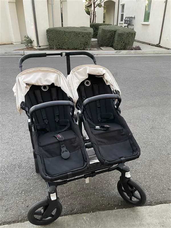 부가부 동키3 트윈 유모차 완전 깨끗해요!
					무빙세일
					Whittier (buena Park)