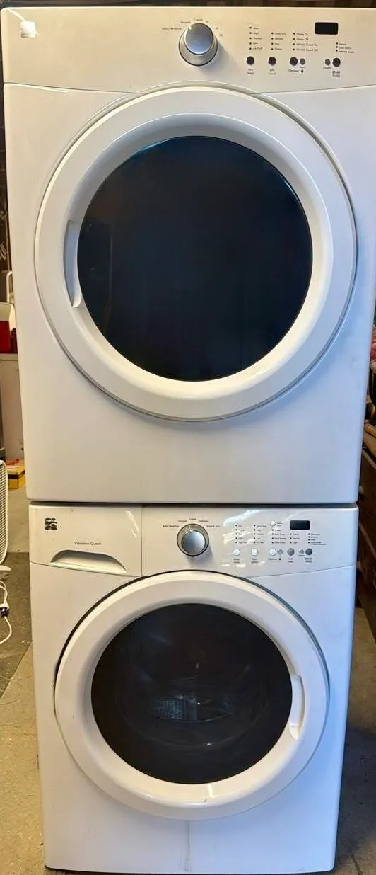 Moving Sale 세탁기와 건조기 Washer & Dryer
					무빙세일
					La Canada Flintridge
