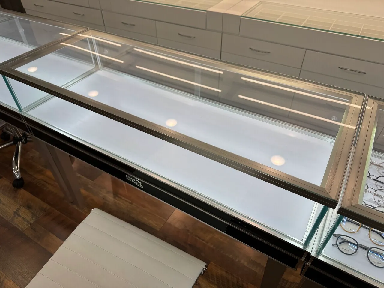 상업용 디스플레이 케이스
					가구
					Cerritos