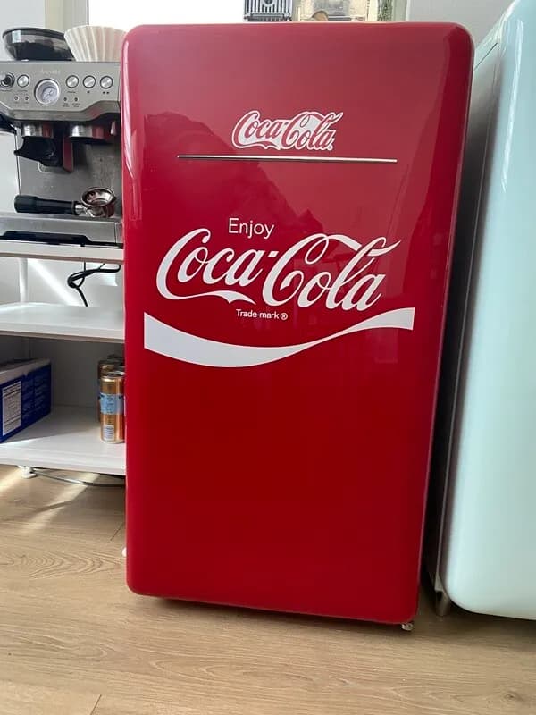 냉장고 팔아요
					무빙세일
					Los Angeles