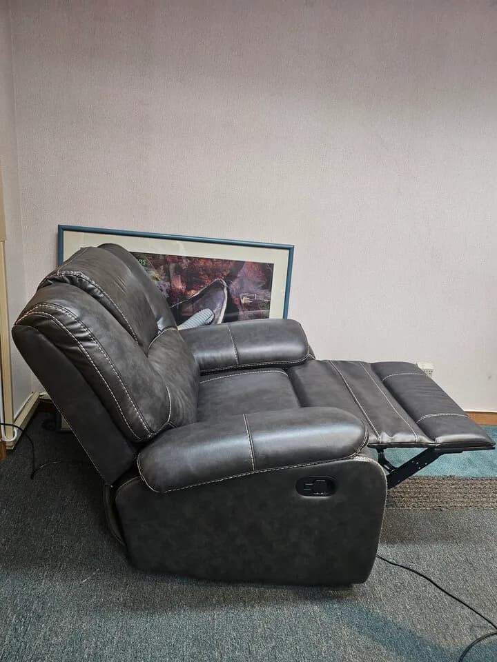 1인용 리클라이너 소파
					가구
					Los Angeles