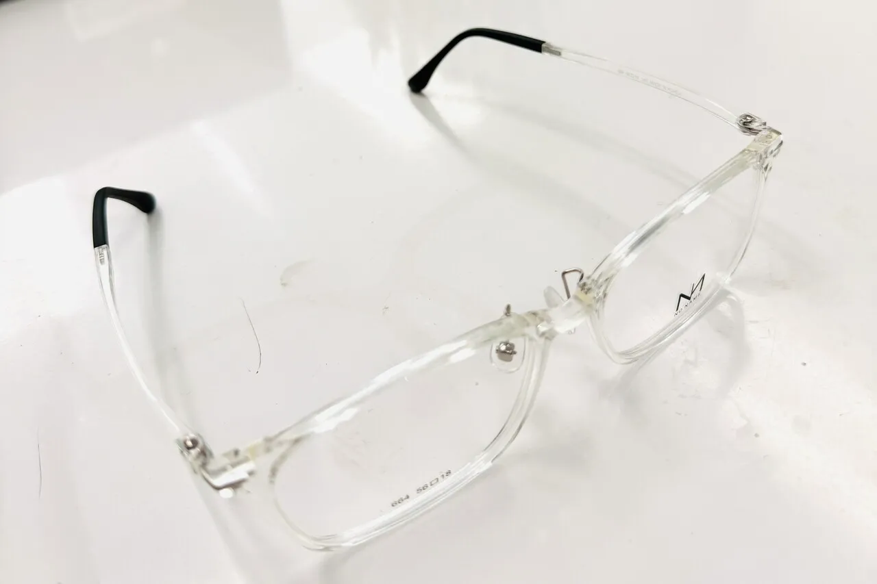 안경마을에서 안경테와 안경렌즈 저렴한 가격판매
					의류/패션
					Los Angeles