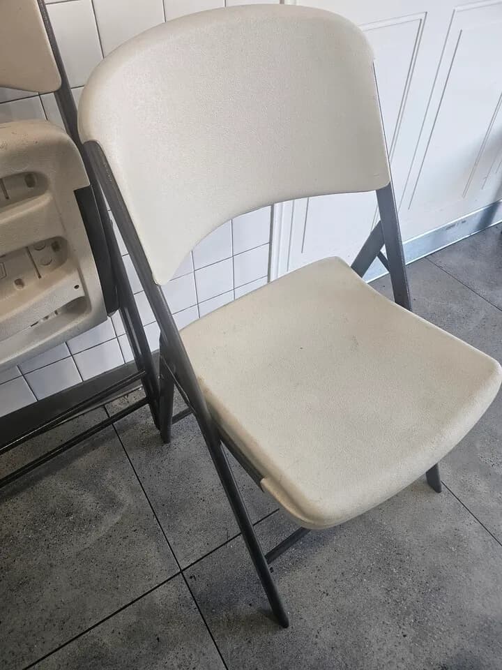 코스코 Lifetime 접이식 의자 2개
					무빙세일
					Los Angeles