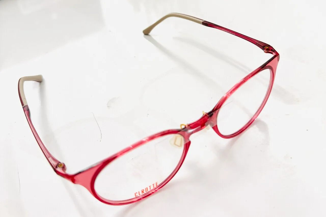 안경마을에서 안경테와 안경렌즈 저렴한 가격판매
					의류/패션
					Los Angeles