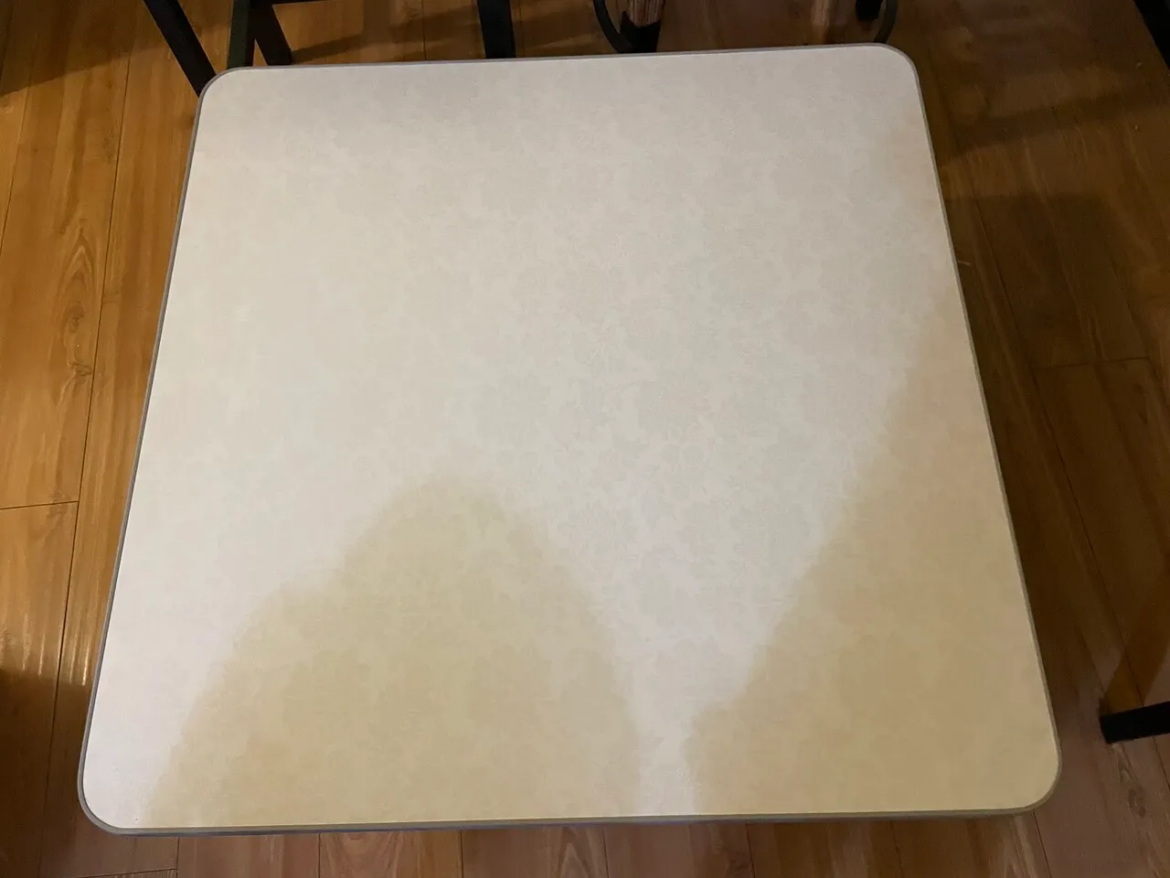 table for $10
					무빙세일
					La 한인타운