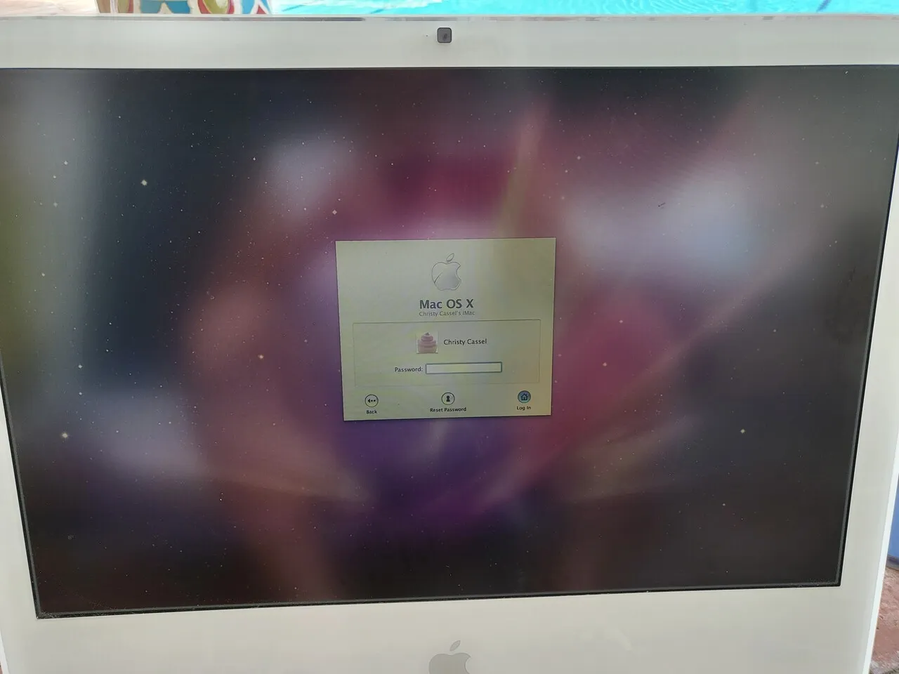 애플 아이멕 컴퓨터
					전자/가전
					Buana Park