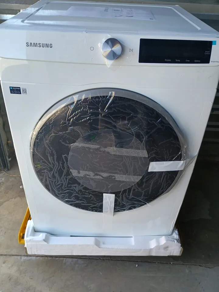 24인치 삼성220볼트전거 건조기
					전자/가전
					La Puente