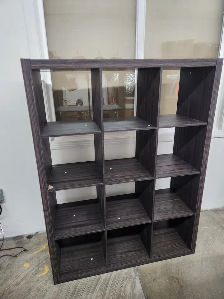 책장
					무빙세일
					Los Angeles