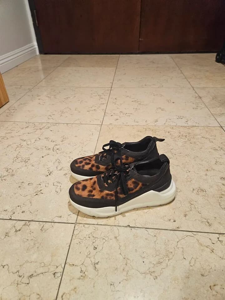 팔아요
					기타
					Glendale