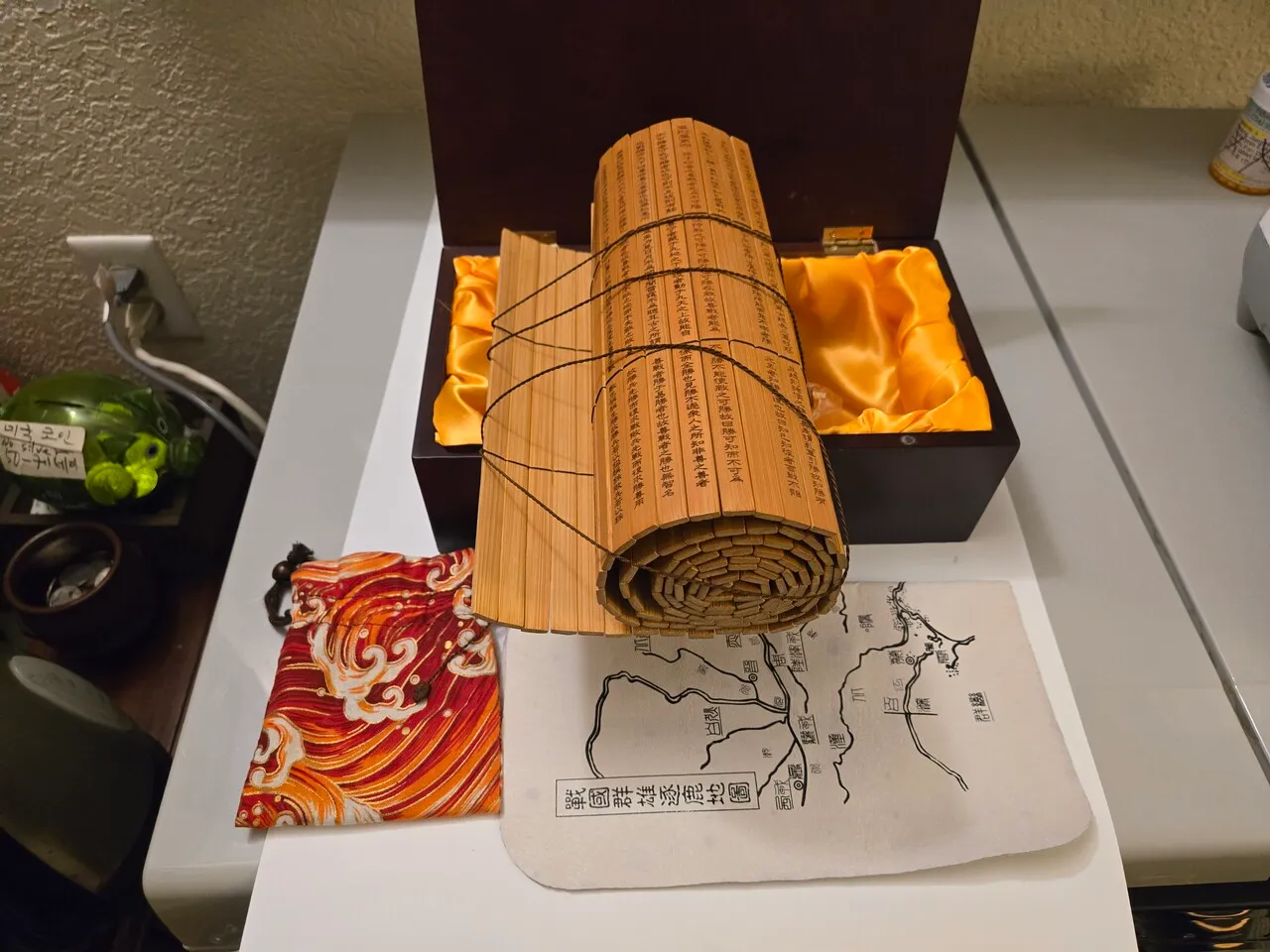 손자병법 대나무 글씨
					무빙세일
					Buena Park