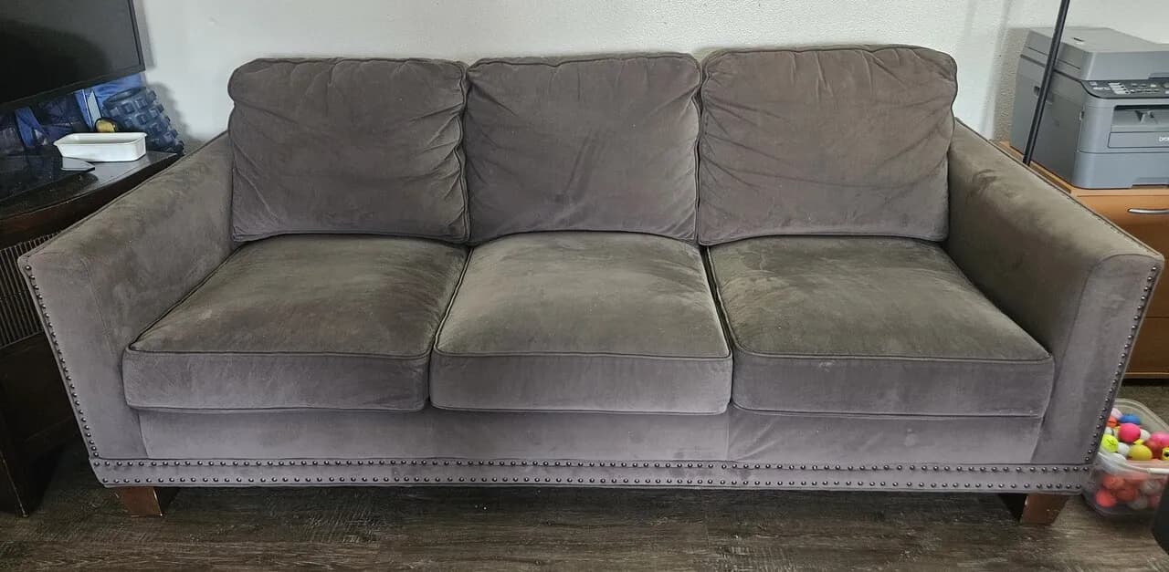 3인용 쇼파
					무빙세일
					Buena Park