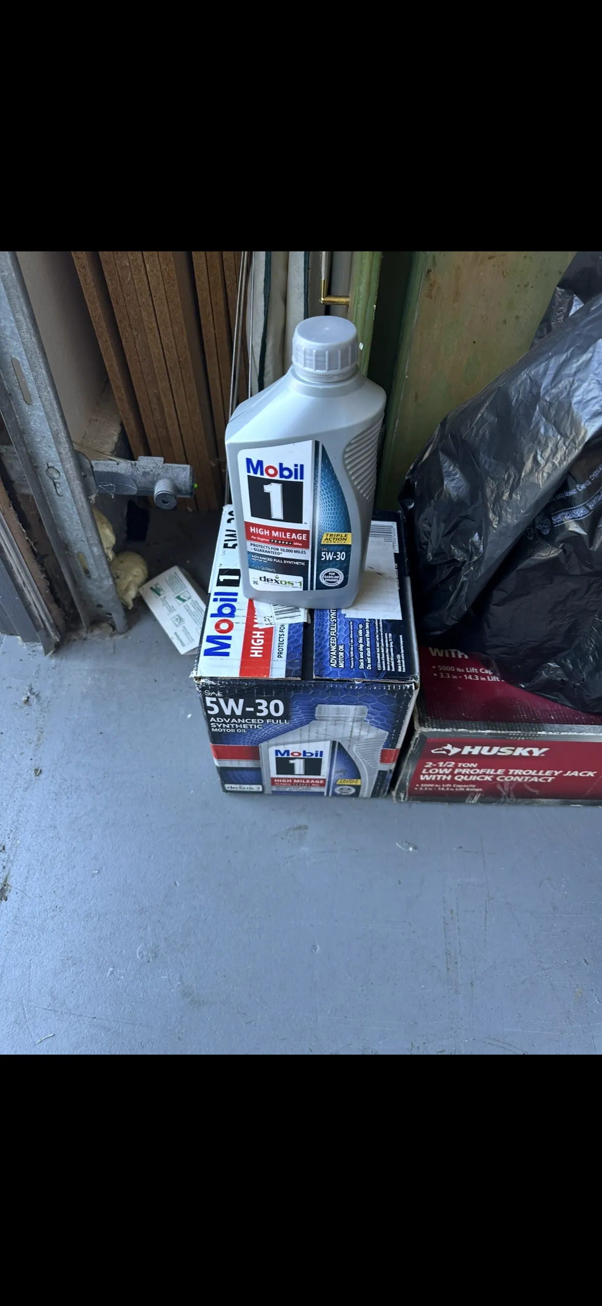 mobile oil 05w30
					기타
					라미라다