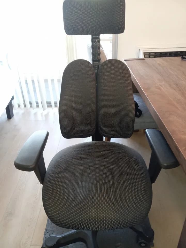 소파 침대 TV 전자레인지 에어프라이어 등등
					무빙세일
					Los Angeles