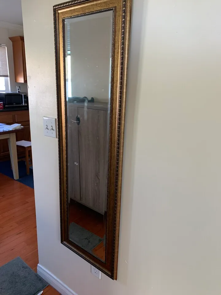 전신거울, 램프, 액자 상태 최상
					무빙세일
					Los Angeles