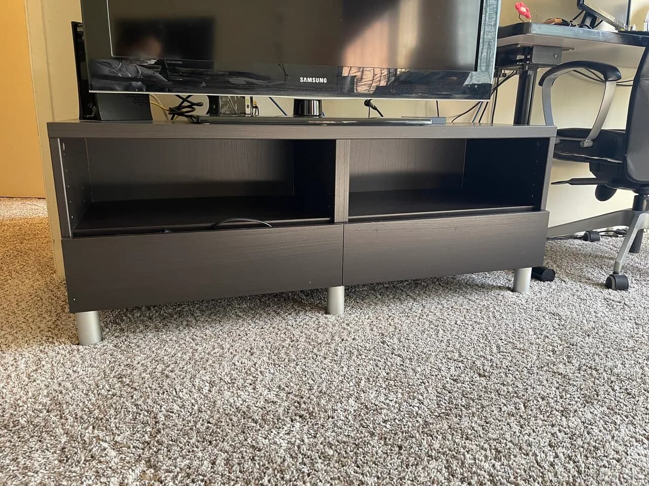 아이키아 티비 받침
					무빙세일
					Los Angeles