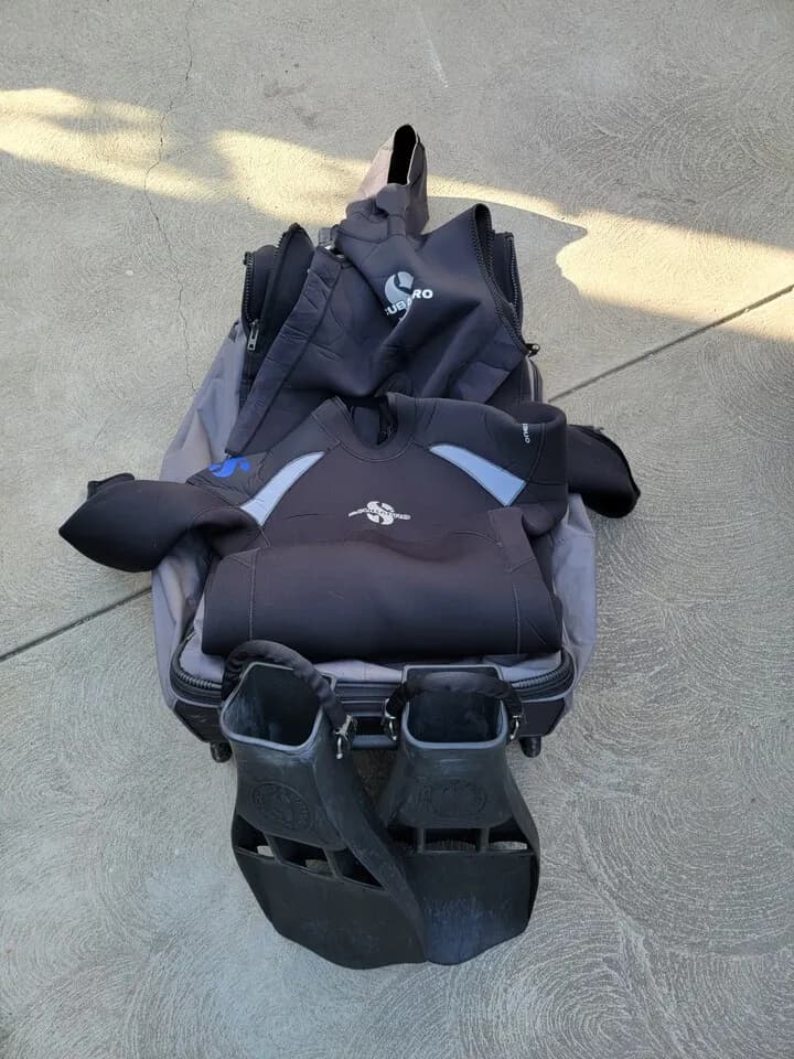 스쿠바 다이빙 장비, Scuba pro,
					운동/건강
					Los Angeles