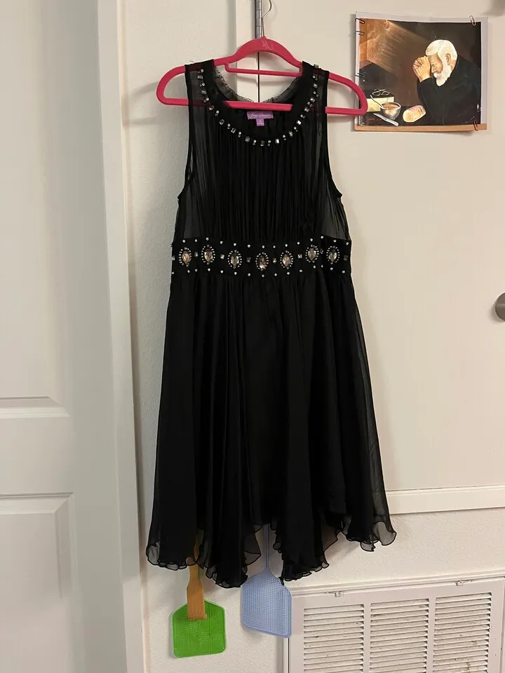 의류
					무빙세일
					Los Angeles