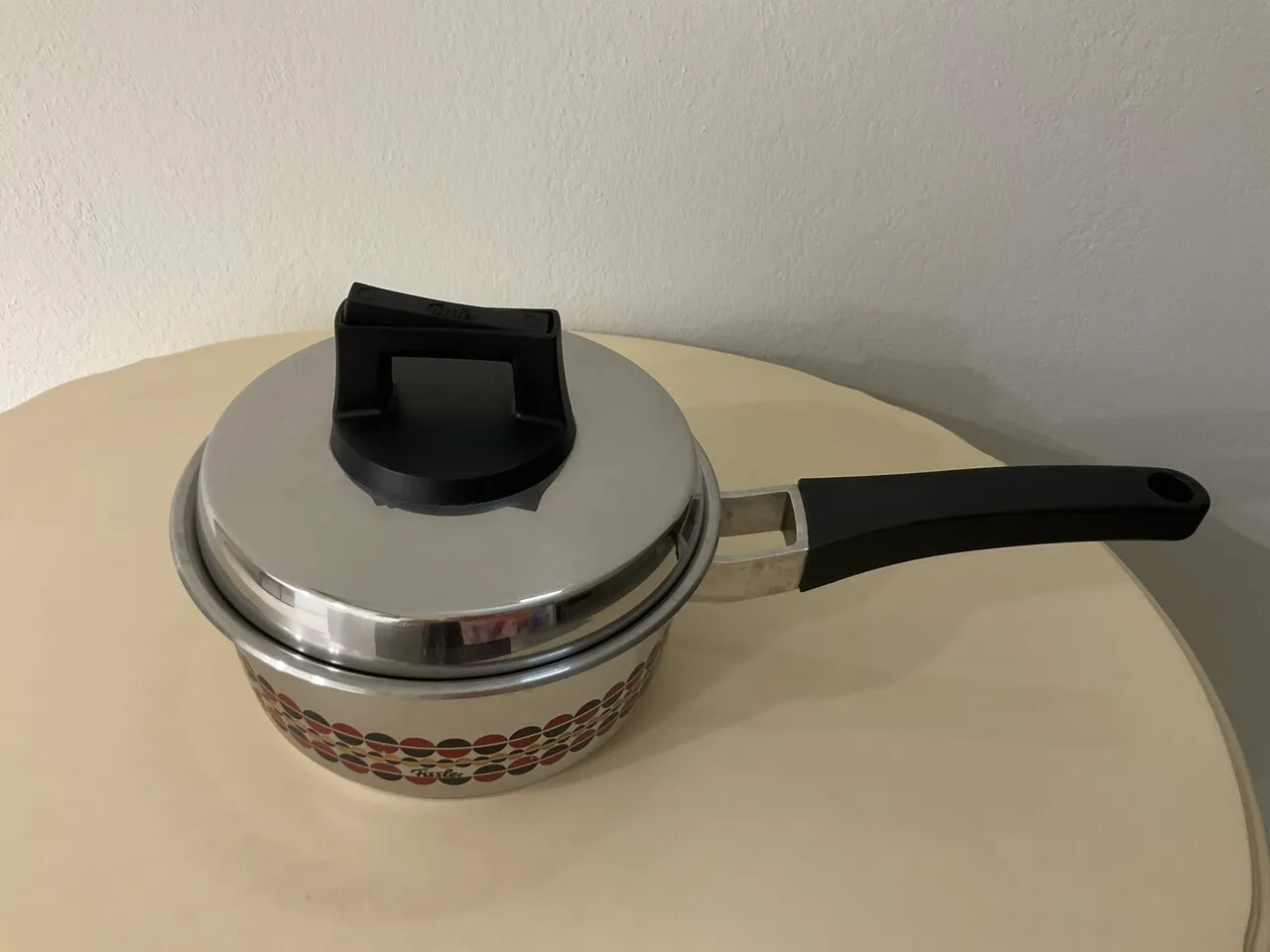 휘슬러 냄비 중고판매
					무빙세일
					라팔마,엘에이