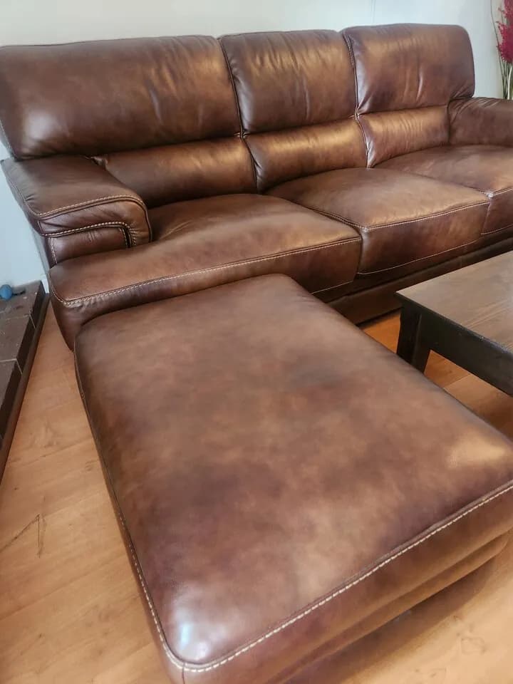 가죽쇼파
					무빙세일
					Garden Grove