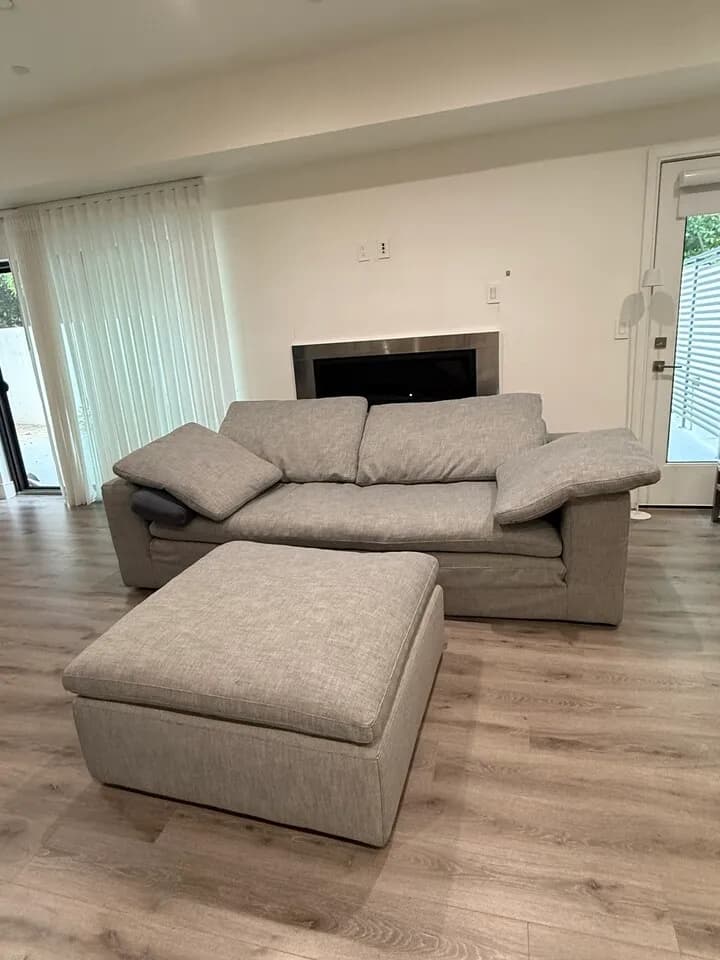 무빙세일
					무빙세일
					Los Angeles 서쪽