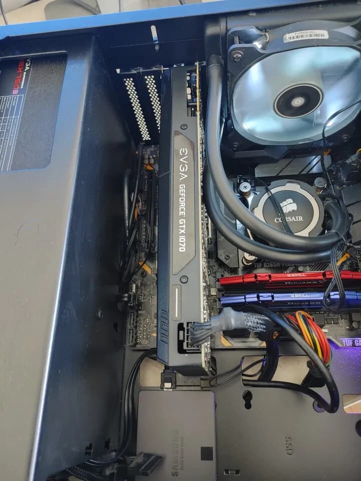 게이밍 컴퓨터 매매
					전자/가전
					Los Angeles