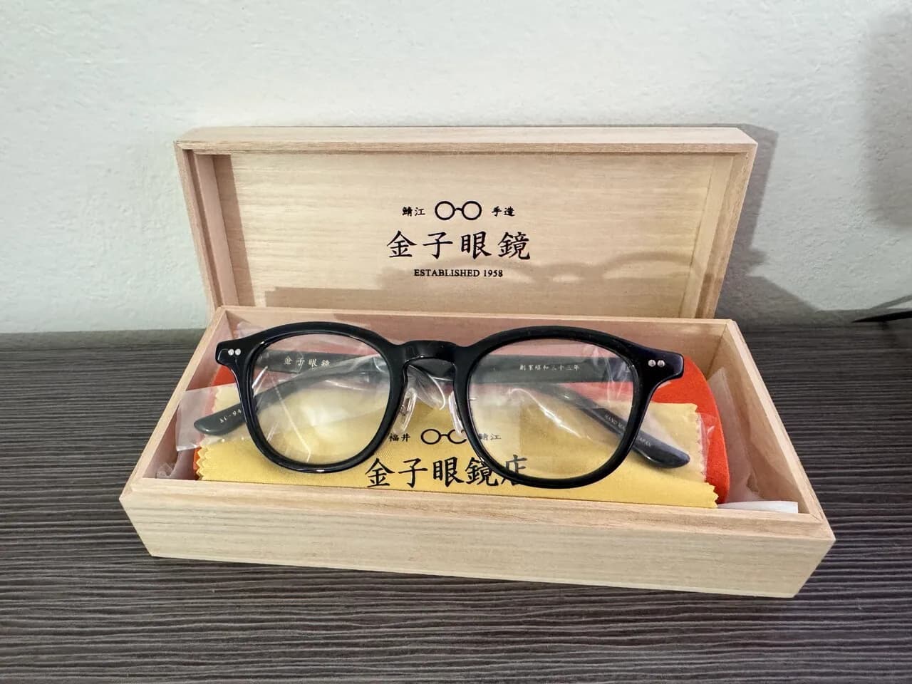 새제품 가네코옵티컬 금자안경 KC94 BK 47 사이즈 Kaneko Optical 金子眼鏡
					의류/패션
					Fullerton