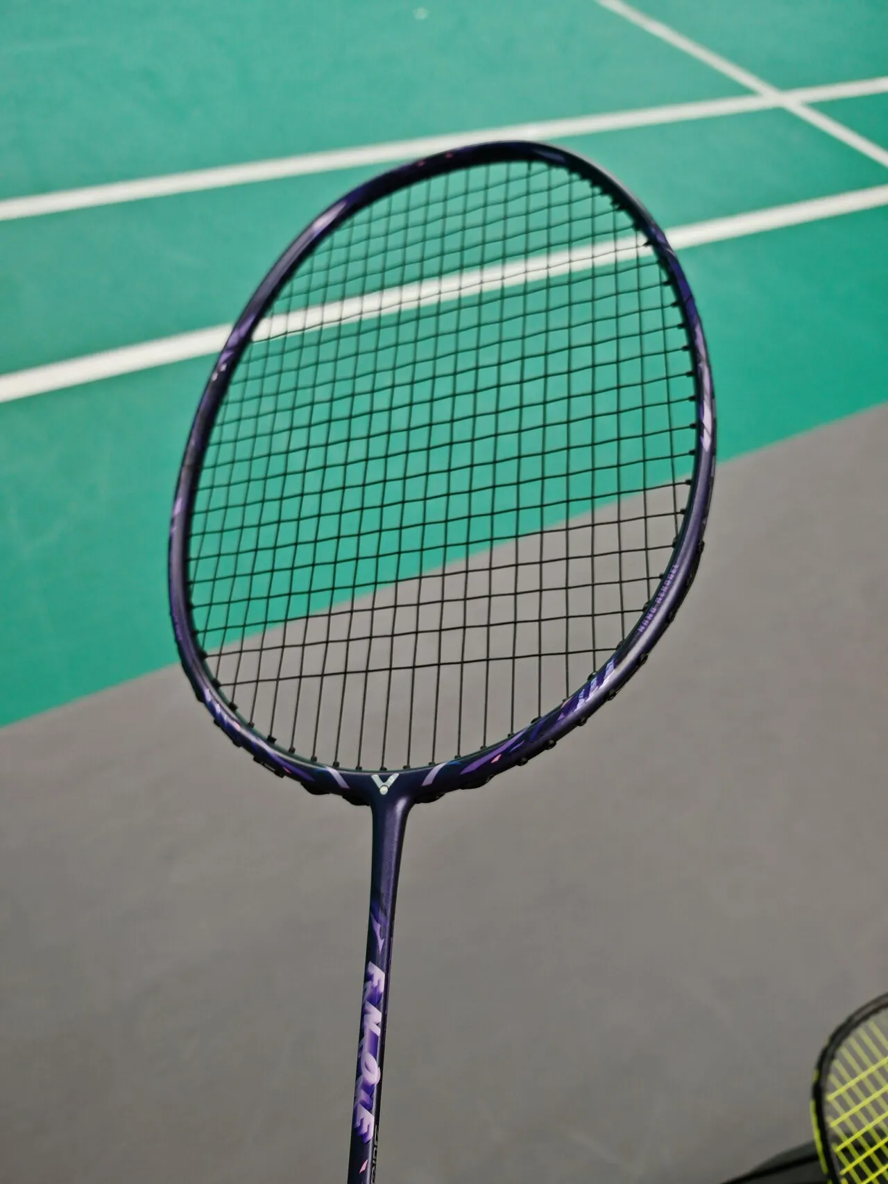 빅터 배드민턴 라켓 아우라스피드 팬텀 팔아요
					운동/건강
					1