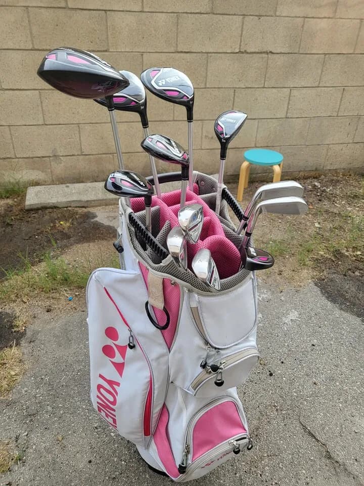 yonex full set 팝니다
					운동/건강
					Los Angeles