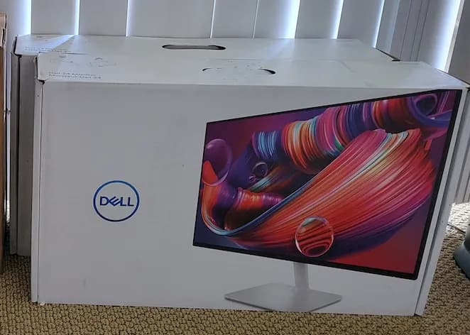 Dell 24인치 모니터 새 것
					전자/가전
					Los Angeles