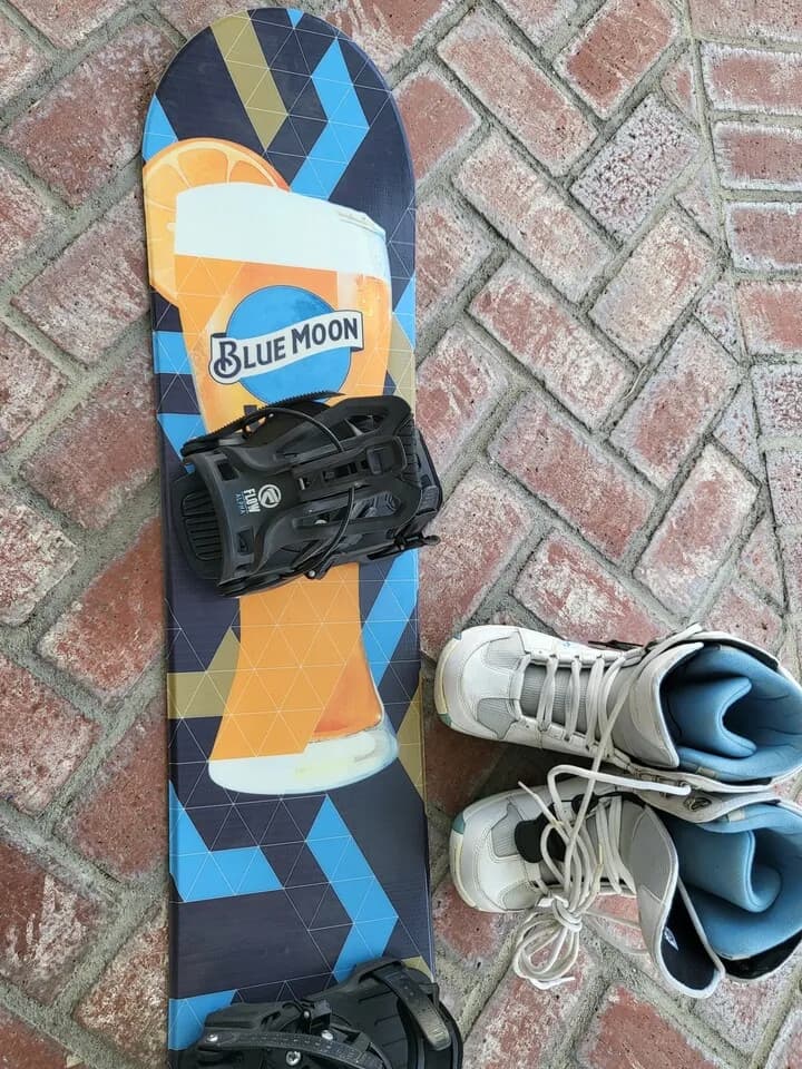 불루문 스노보드
					운동/건강
					Buana Park