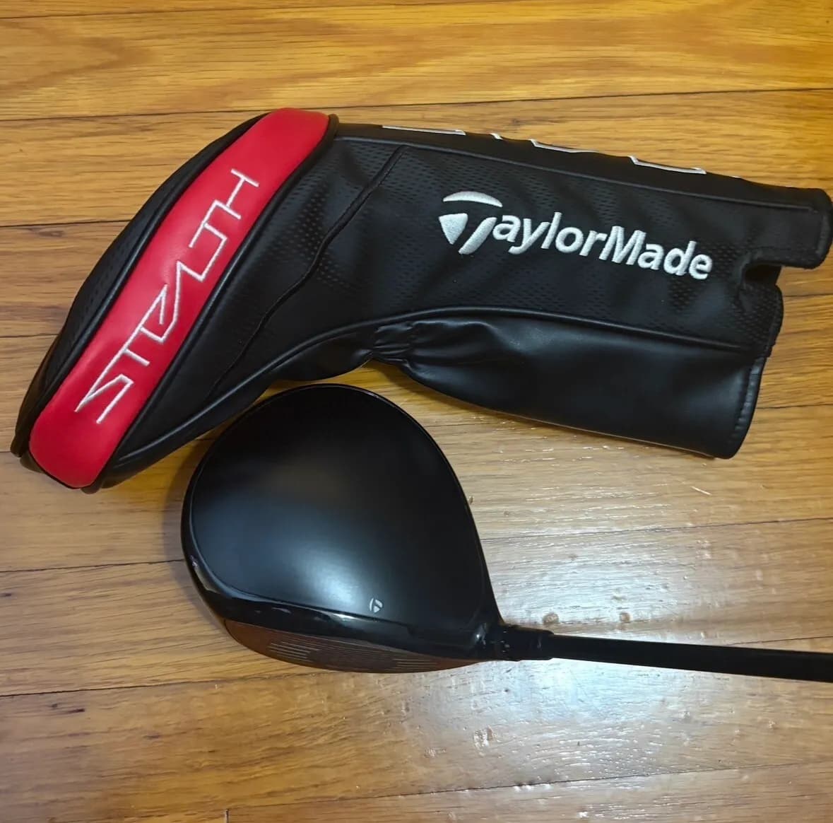 골프채 테일러메이드 Stealth Driver.
					운동/건강
					Los Angeles